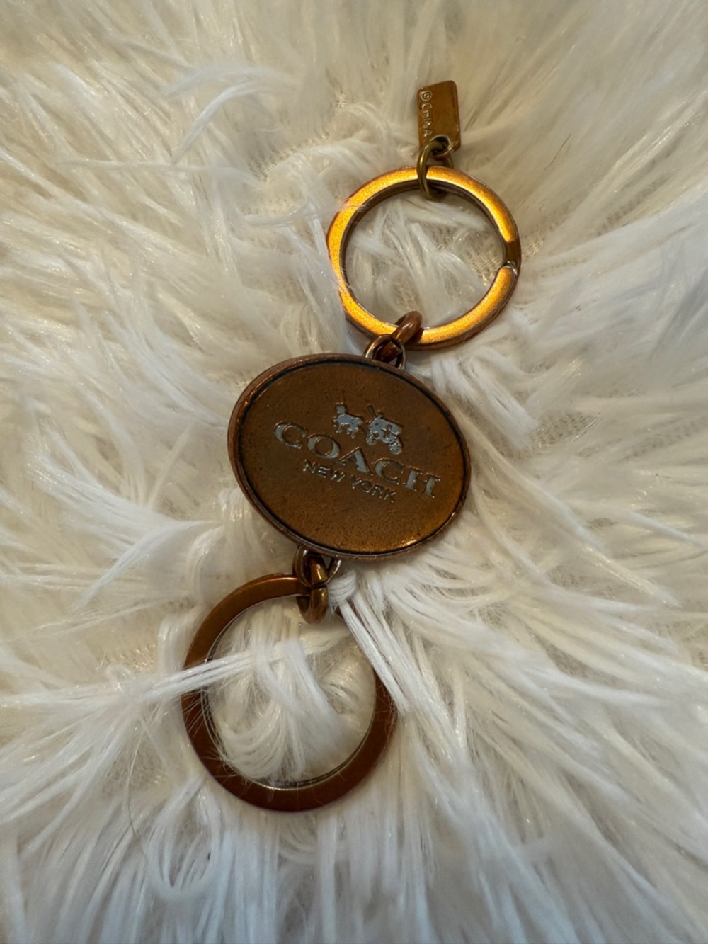 Coach Vintage Y2K Gold-Tone Turnlock Valet Keychain - Picture 4 of 5